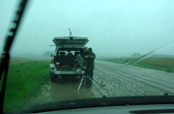 W9FZ eeks out one more Q with the Twin Cities as the rain begins.  Photo by WA2VOI.